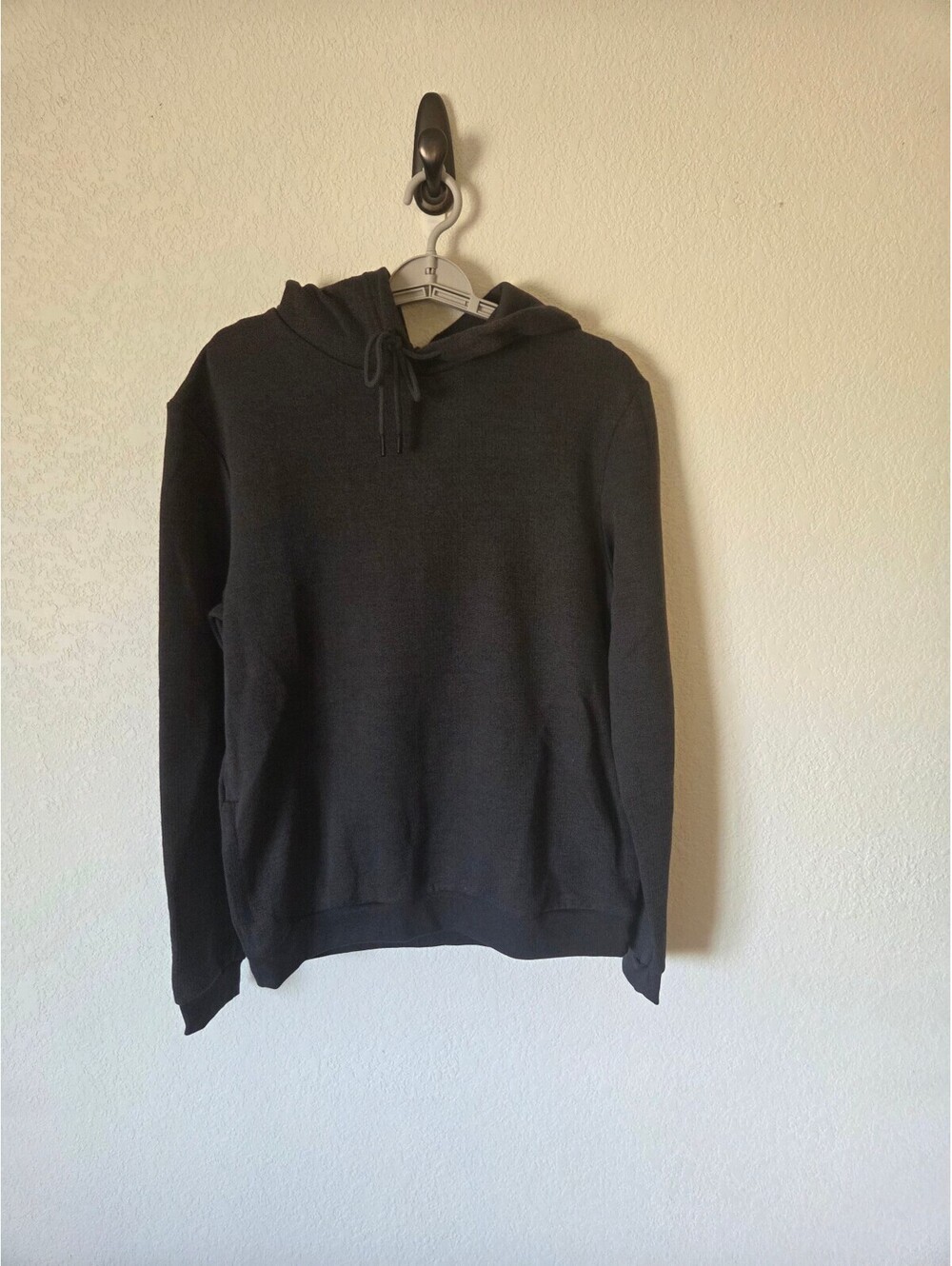 Good Fellow Men's Charcoal Gray Hoodie Size M